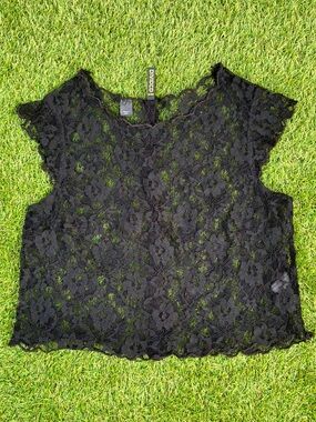 Divided Black Floral Lace Cap-Sleeve Crop Top